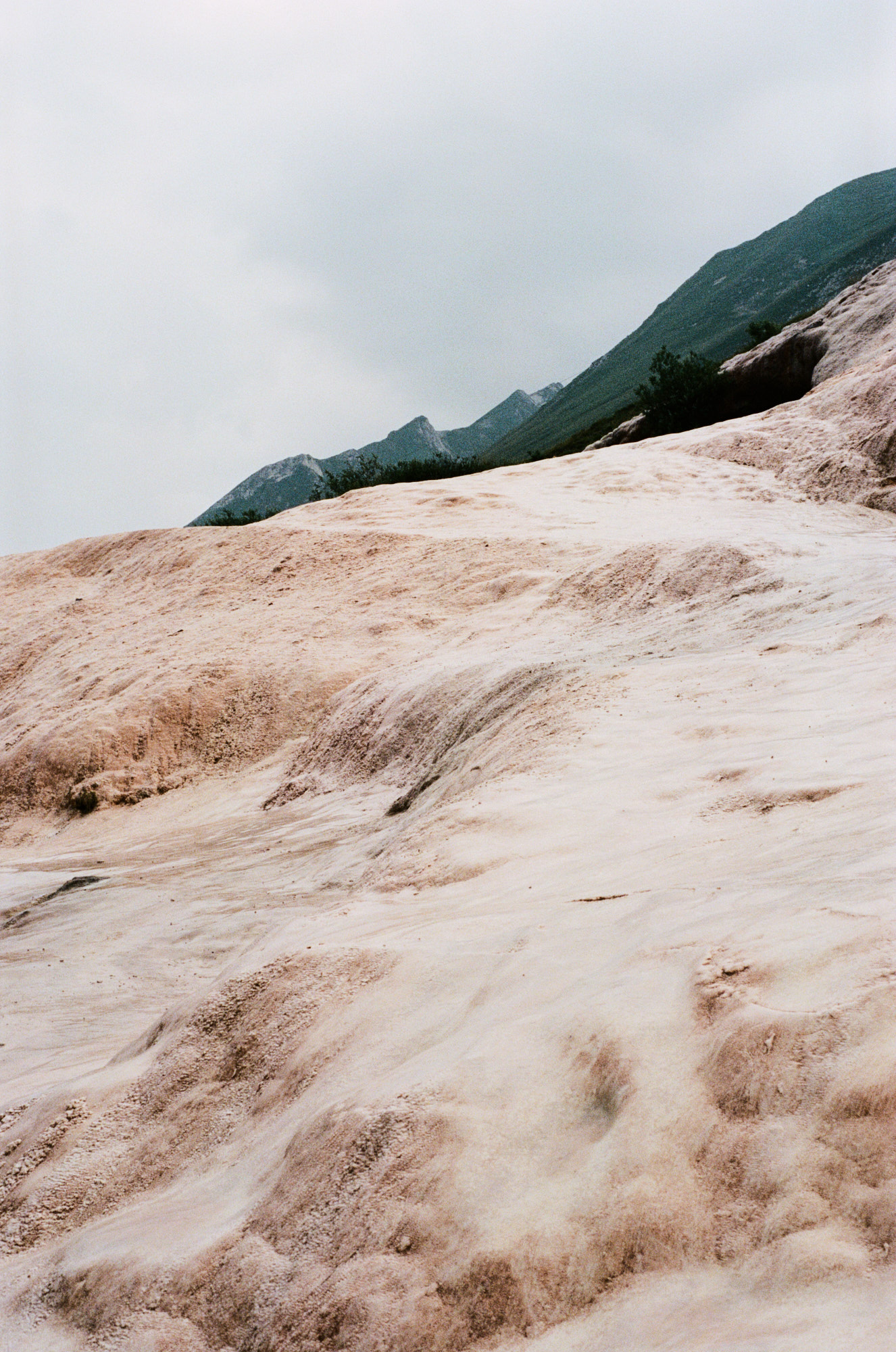 SMCLEOD_20180701_Georgia_NikonFE_013